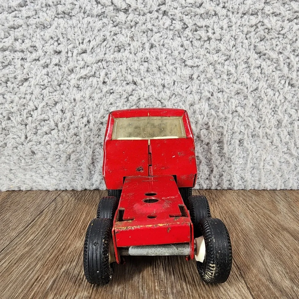 Vintage Tonka Red Pressed Steel Semi Truck Cab Over Engine 55010 5 Inch